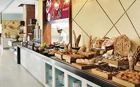 Mövenpick Hotel Jumeirah Lakes Towers Dubai